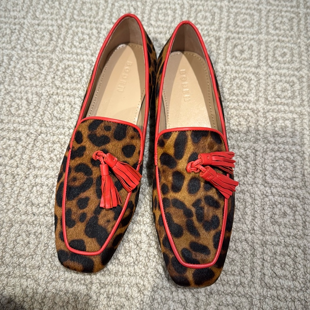 Boden leopard loafers, never worn, size 40.